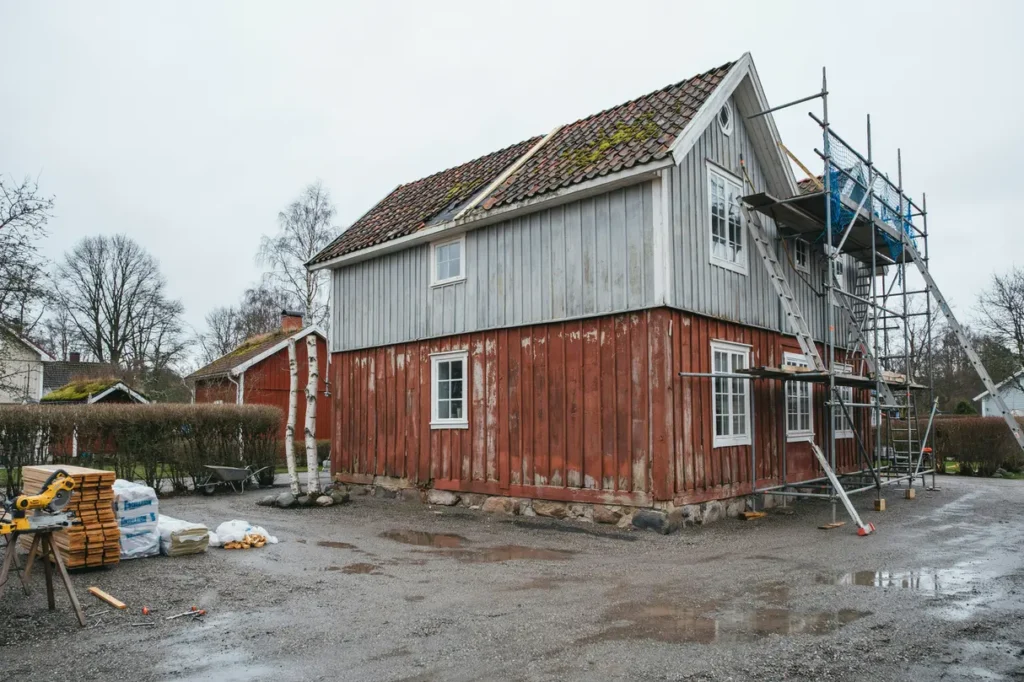 byta fasad p villa med tegel och tr